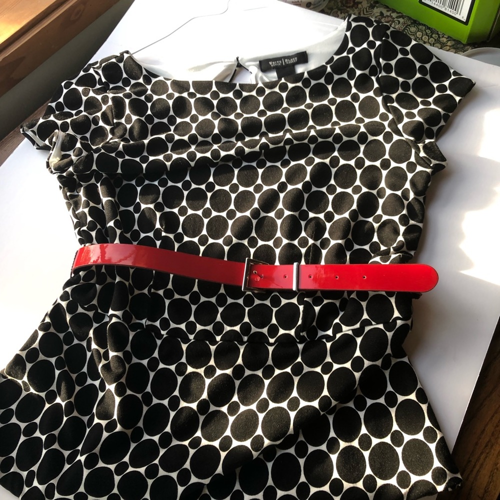 Light weight stylish pull over top.